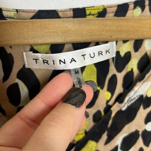 TRINA TURK Silk Blend Leopard Animal Print V Neck Popover Long Sleeve Blouse - Picture 6 of 9